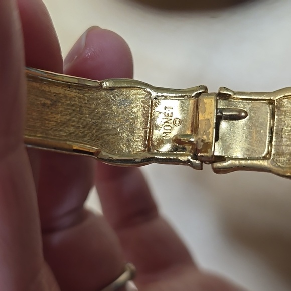{Monet} Women’s Gold Color Cuff Style Bracelet Classic 1970s Gold Hinged Clamper - Picture 6 of 6